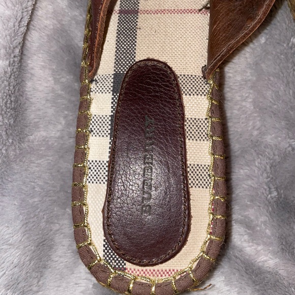 Authentic Burberry sandals - Picture 5 of 10